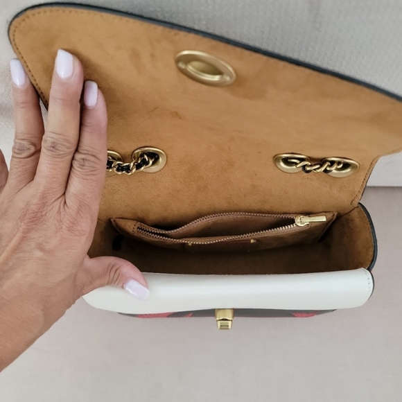 Coach Disney Mickey Mouse X Keith Haring collaboration - Picture 9 of 10